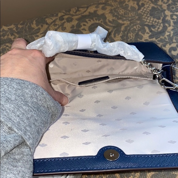 Kate Spade Cameron crossbody in spring meadow mint green and navy blue - Picture 4 of 12